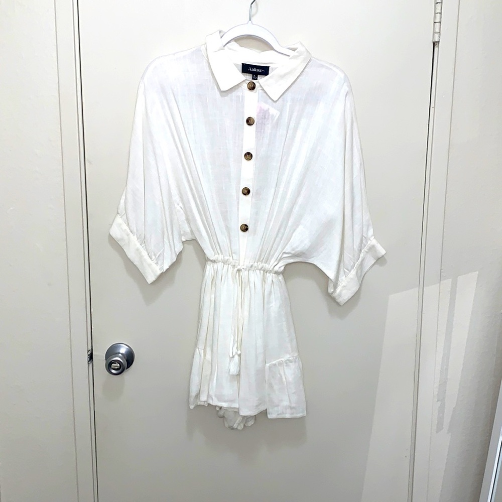Aaakaa white linen romper NWT